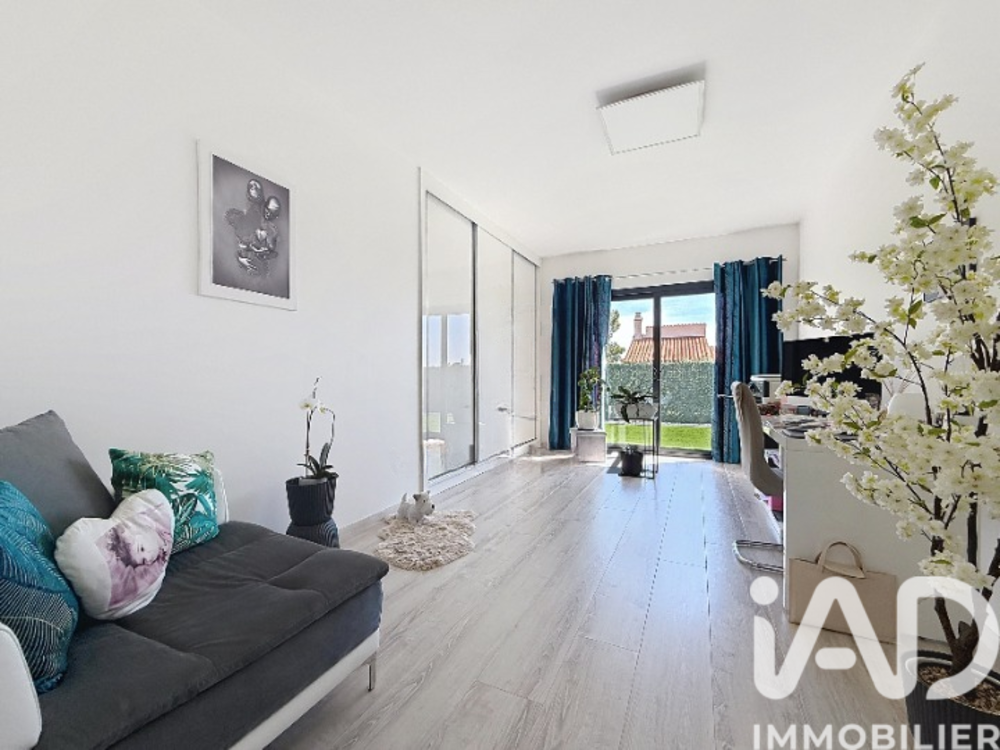 � vendre  Maison Llupia (66300)