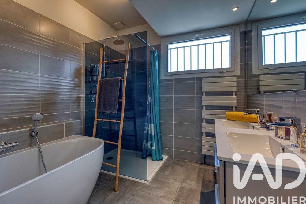 � vendre  Villa Crolles (38920)