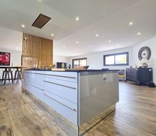  Villa � vendre 5 pi�ces 210 m�