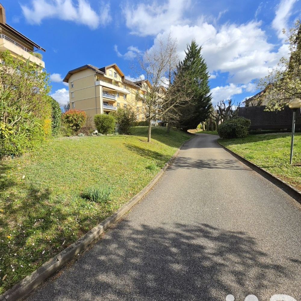 � vendre  Appartement Saint-Julien-en-Genevois (74160)