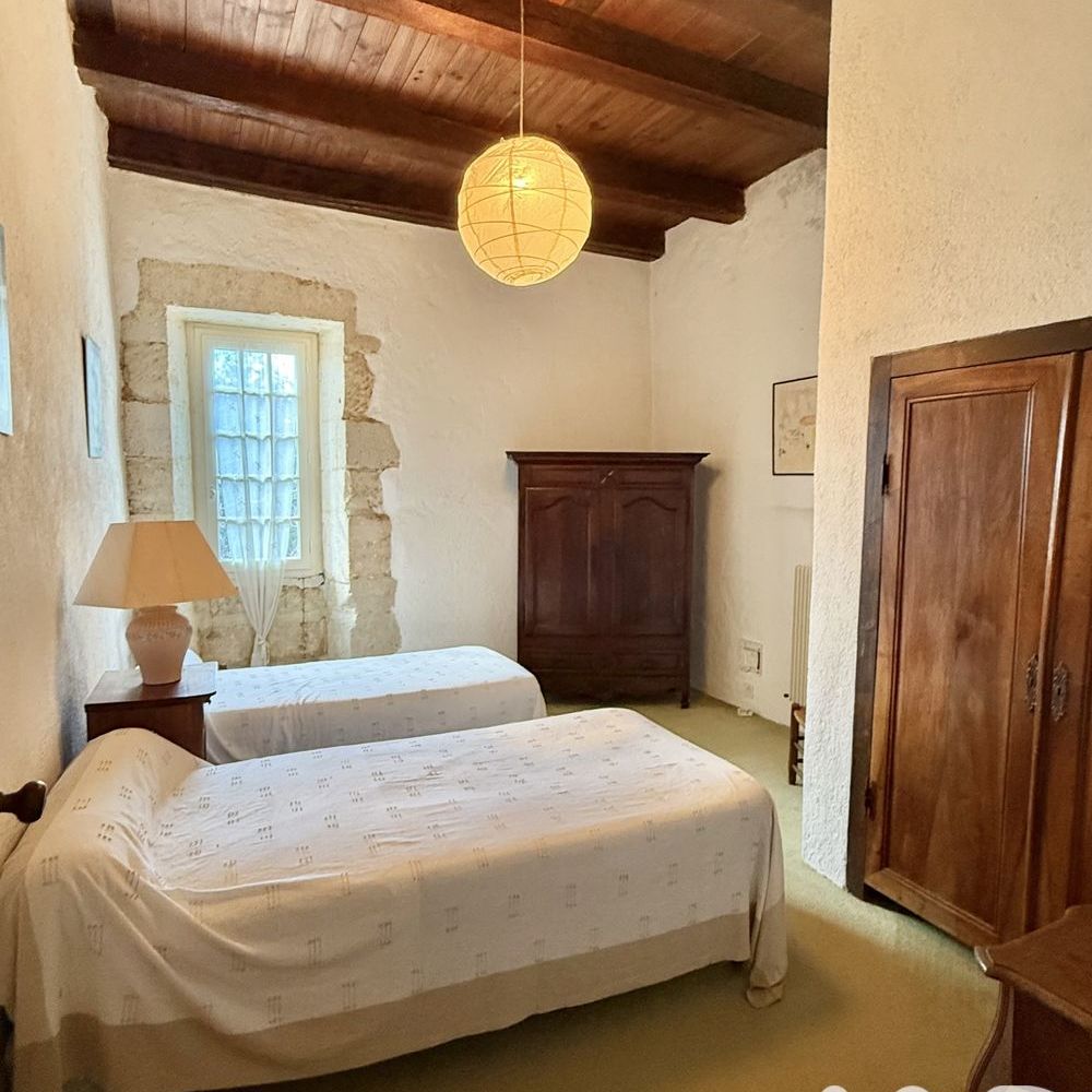 � vendre  Maison Baron (33750)