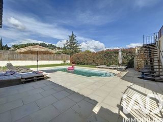  Maison � vendre 6 pi�ces 215 m�