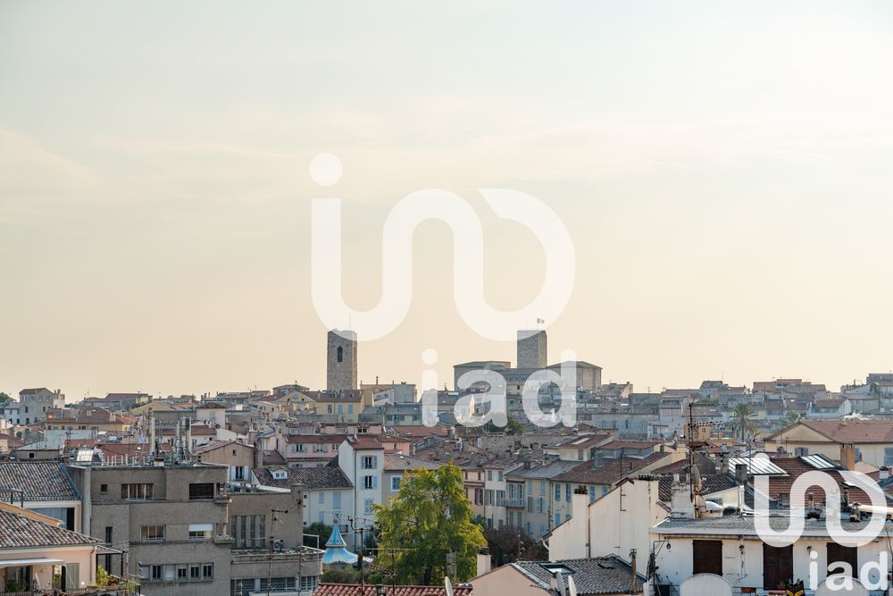 � vendre  Appartement Antibes (06600)