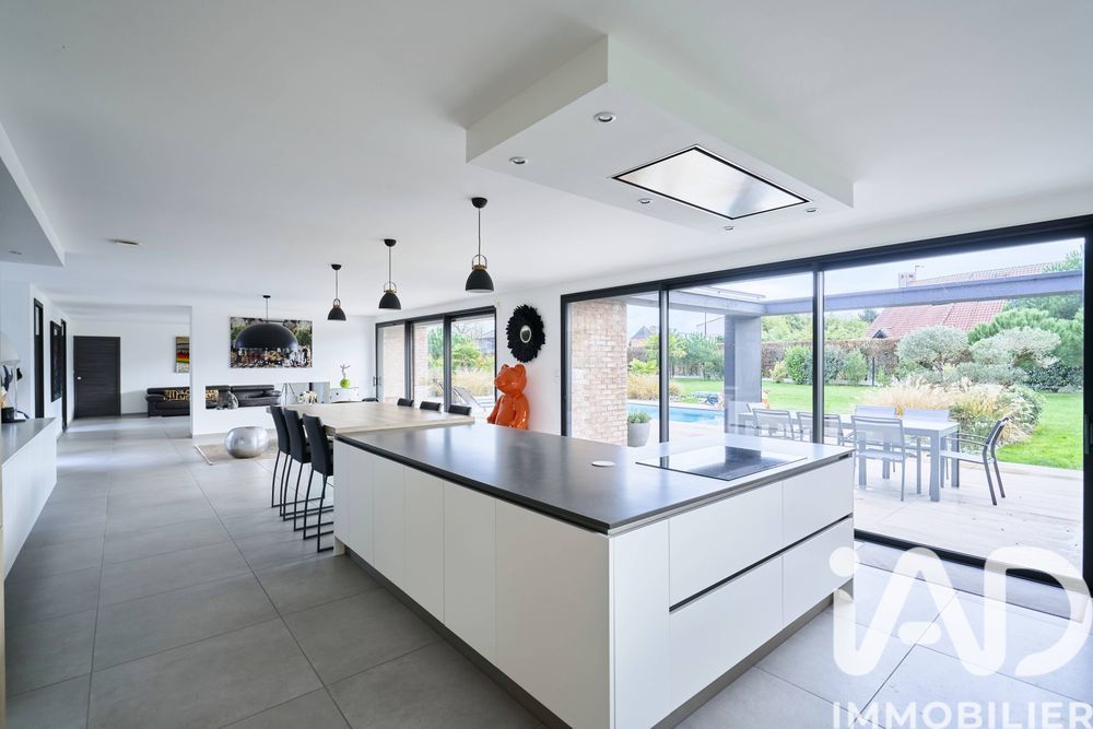 � vendre  Villa Camphin-en-P�v�le (59780)