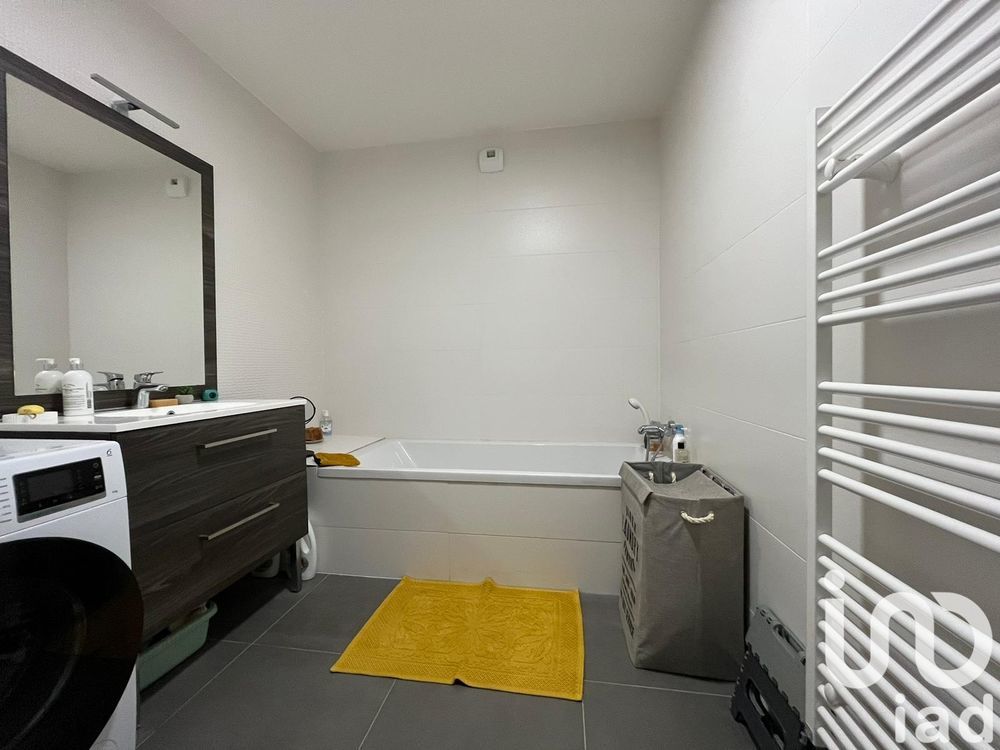 � vendre  Appartement Charbonni�res-les-Bains (69260)