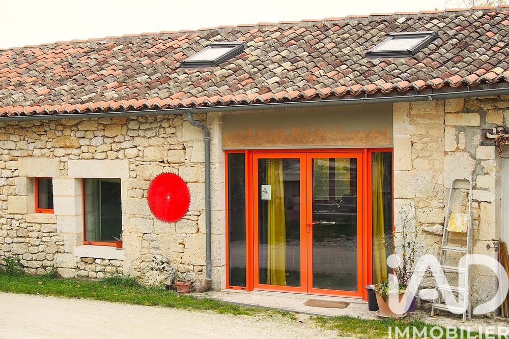 � vendre  Maison Sers (16410)