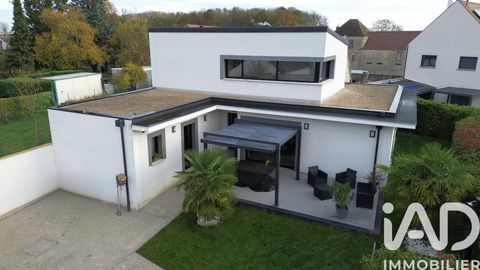   Vente Maison d'architecte 6 pi�ces Villa - 6 pi�ce(s) - 140 m�