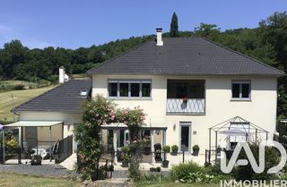  Maison � vendre 9 pi�ces 208 m�