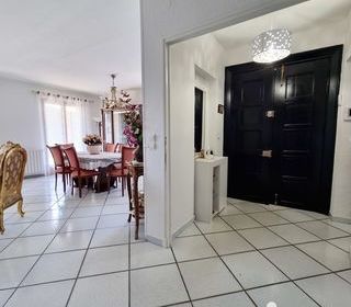  Maison � vendre 9 pi�ces 321 m�