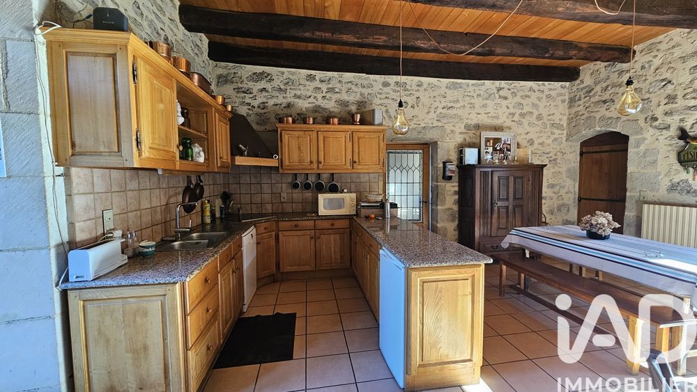 � vendre  Propri�t�/ch�teau Ambeyrac (12260)