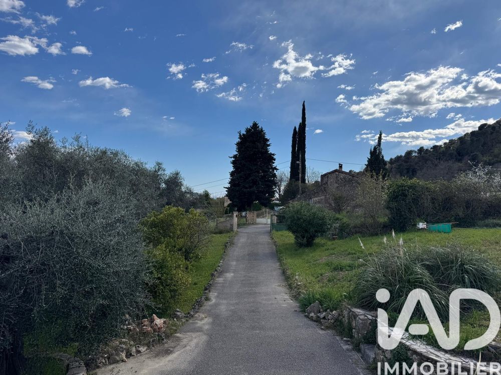 � vendre  Maison Gatti�res (06510)