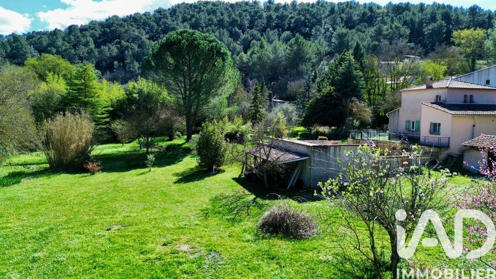 � vendre  Maison Saint-Zacharie (83640)