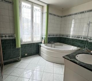  Maison � vendre 7 pi�ces 216 m�