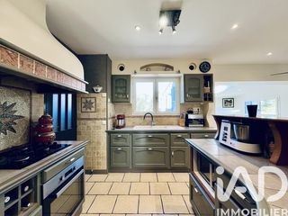  Maison � vendre 10 pi�ces 200 m�