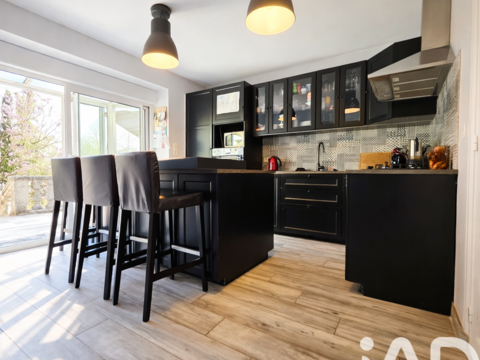   Vente Maison/villa 7 pi�ces Maison - 7 pi�ce(s) - 191 m�