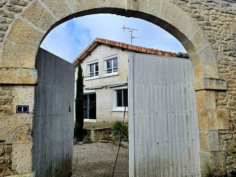   Vente Maison/villa 9 pi�ces Maison - 9 pi�ce(s) - 110 m�