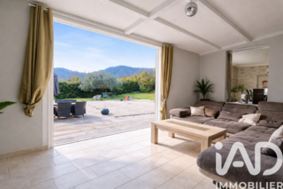  Maison � vendre 9 pi�ces 234 m�