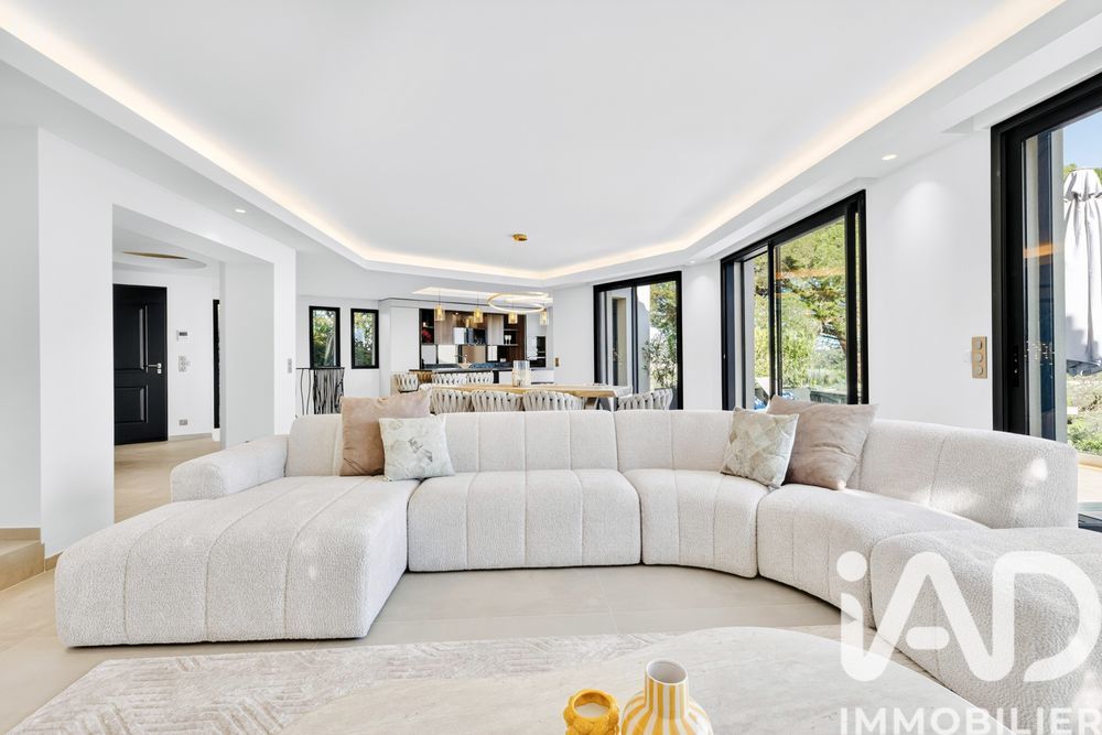 � vendre  Villa Mandelieu-la-Napoule (06210)