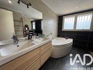  Maison � vendre 8 pi�ces 270 m�