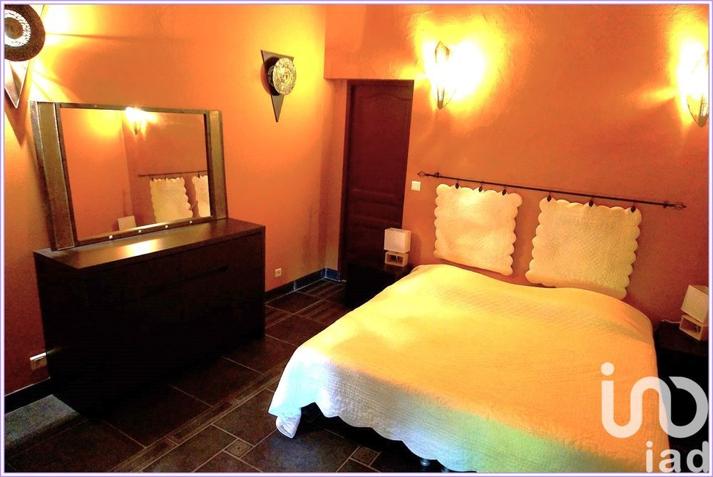 � vendre  Propri�t�/ch�teau Boll�ne (84500)