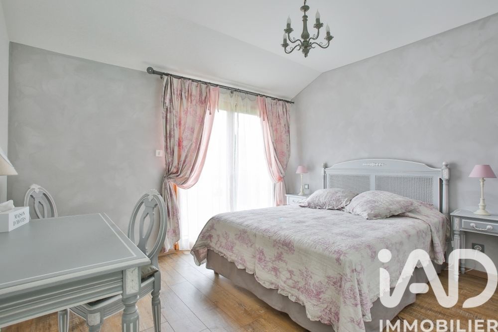 � vendre  Maison Champs-sur-Tarentaine-Marchal (15270)