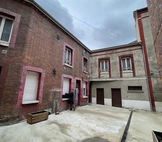  Immeuble � vendre 636 m�