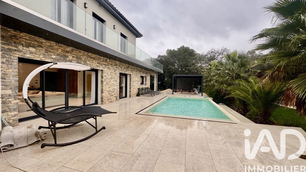 � vendre  Villa Nimes (30900)