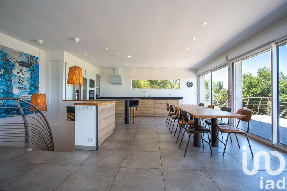 � vendre  Villa Rochefort-du-Gard (30650)