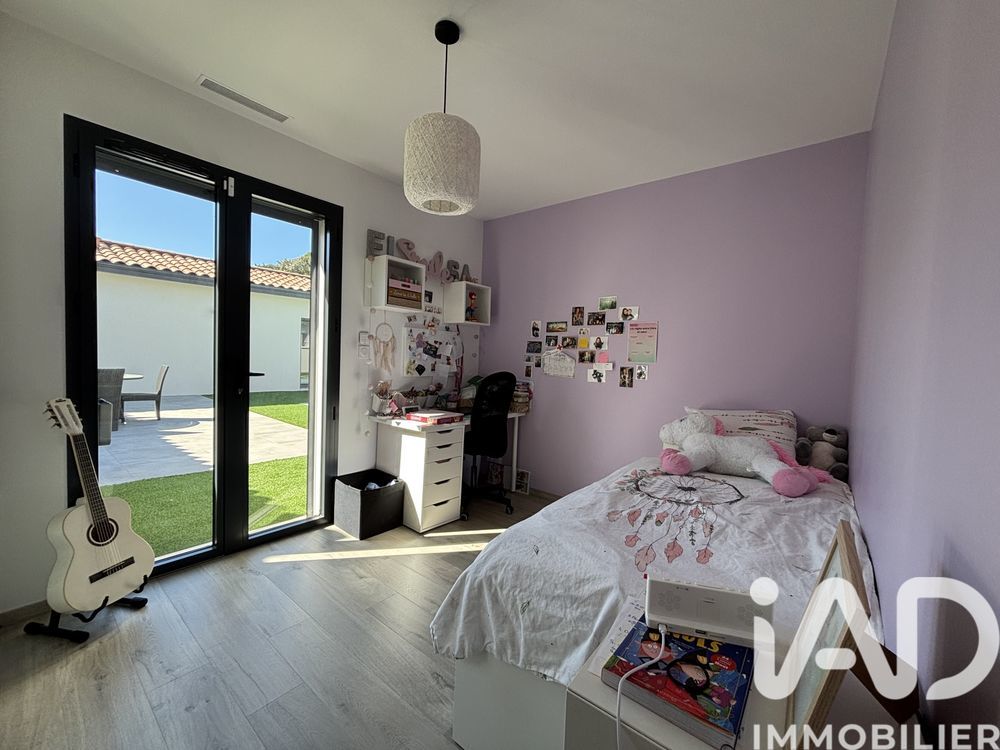 � vendre  Villa Nimes (30900)