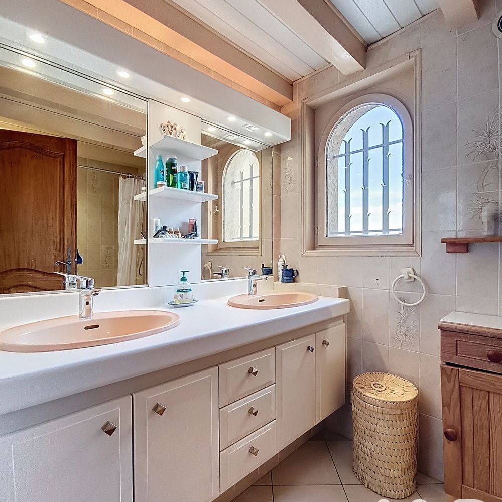 � vendre  Maison Genas (69740)