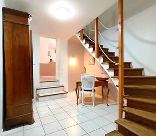  Appartement � vendre 4 pi�ces 195 m�