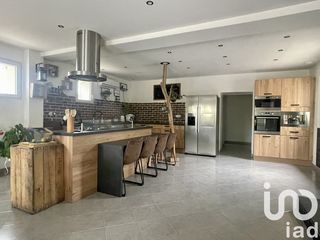  Maison � vendre 8 pi�ces 209 m�