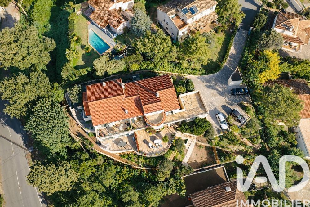 � vendre  Appartement Agay (83530)