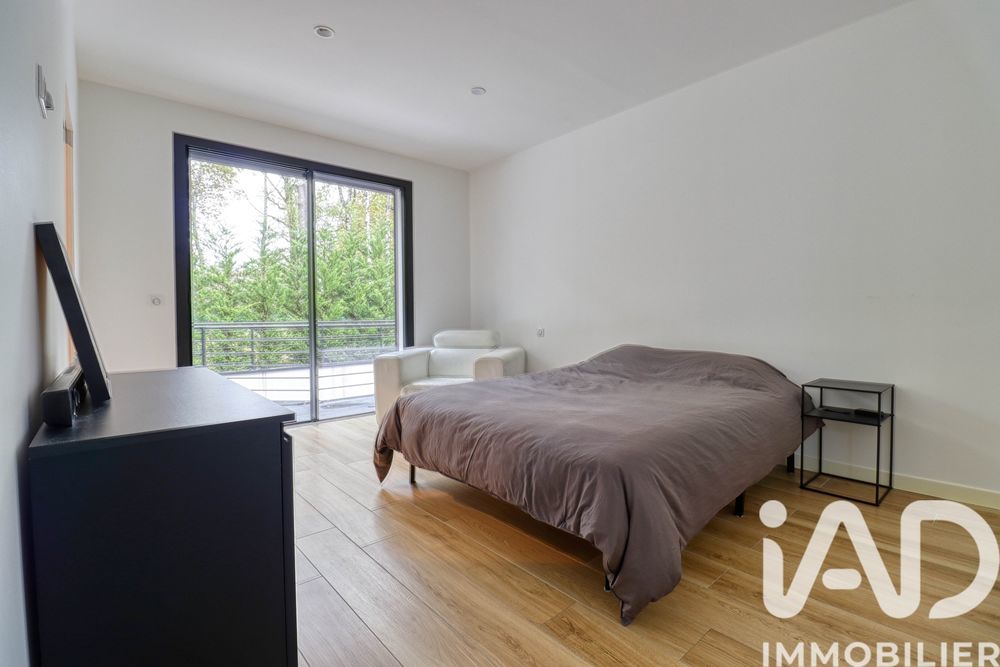 � vendre  Villa Lamorlaye (60260)