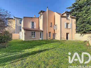  Maison � vendre 9 pi�ces 228 m�