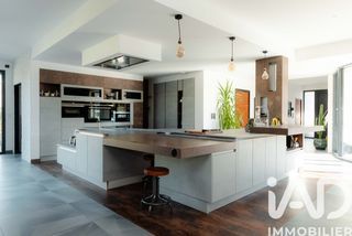  Maison � vendre 12 pi�ces 395 m�