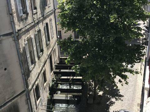 Vente B&acirc;timent 7 pi&egrave;ces 355000 84000 Avignon