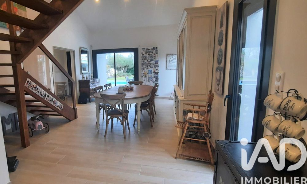 � vendre  Maison Saint-Jean-d'Illac (33127)