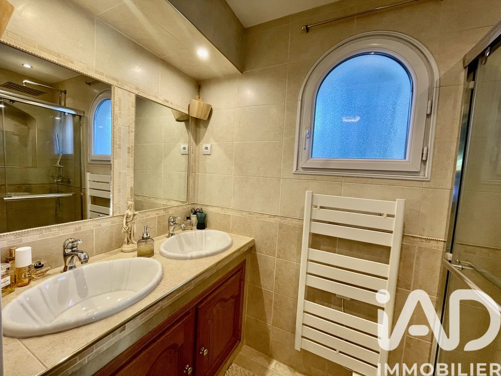 � vendre  Maison La Tour-de-Salvagny (69890)