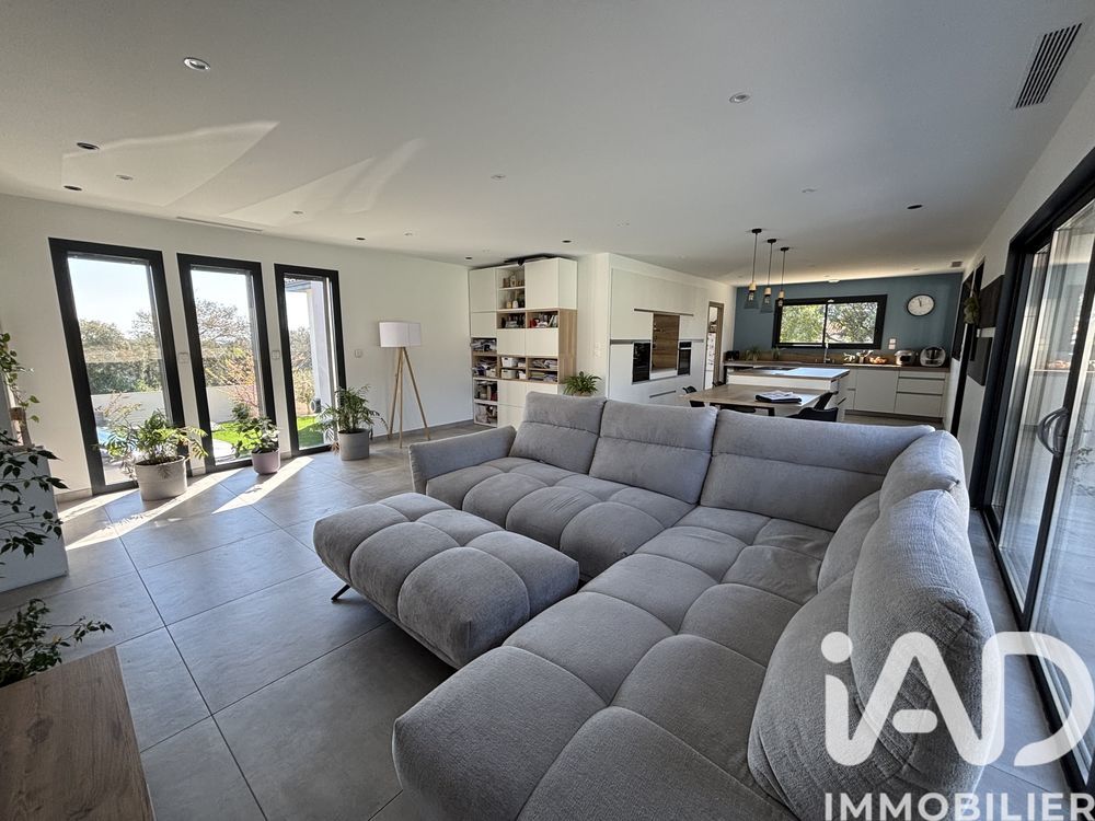 � vendre  Villa Nimes (30900)