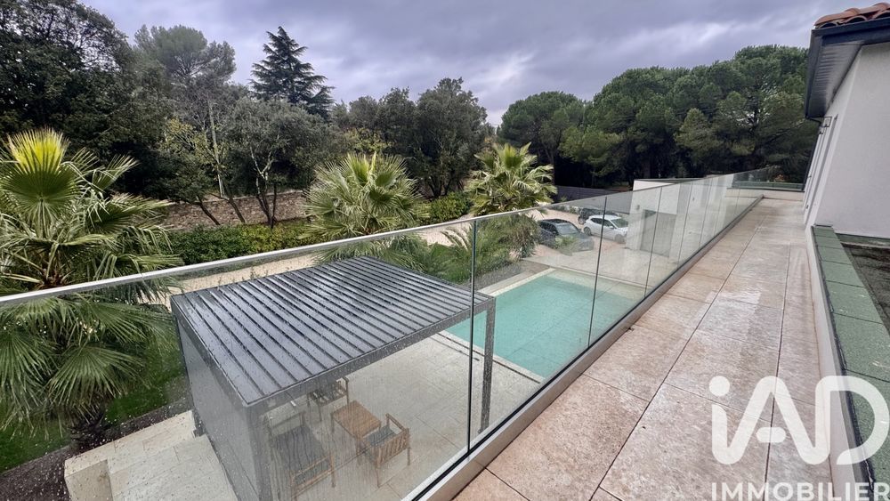 � vendre  Villa Nimes (30900)