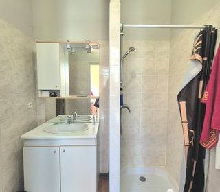  Immeuble � vendre 180 m�