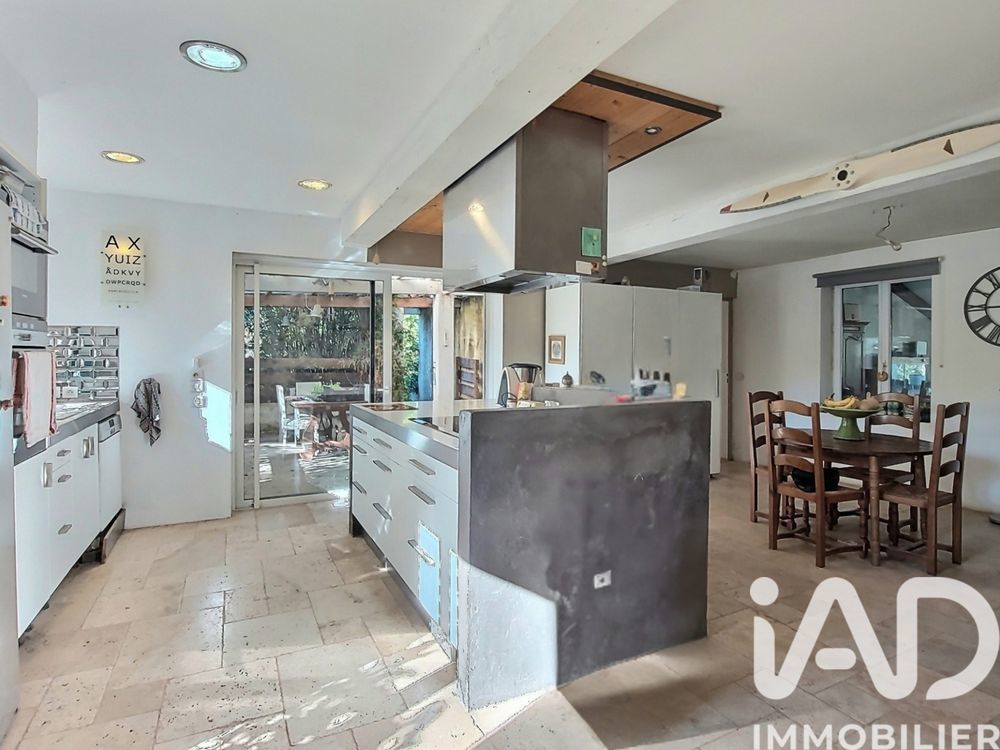 � vendre  Maison N�oules (83136)