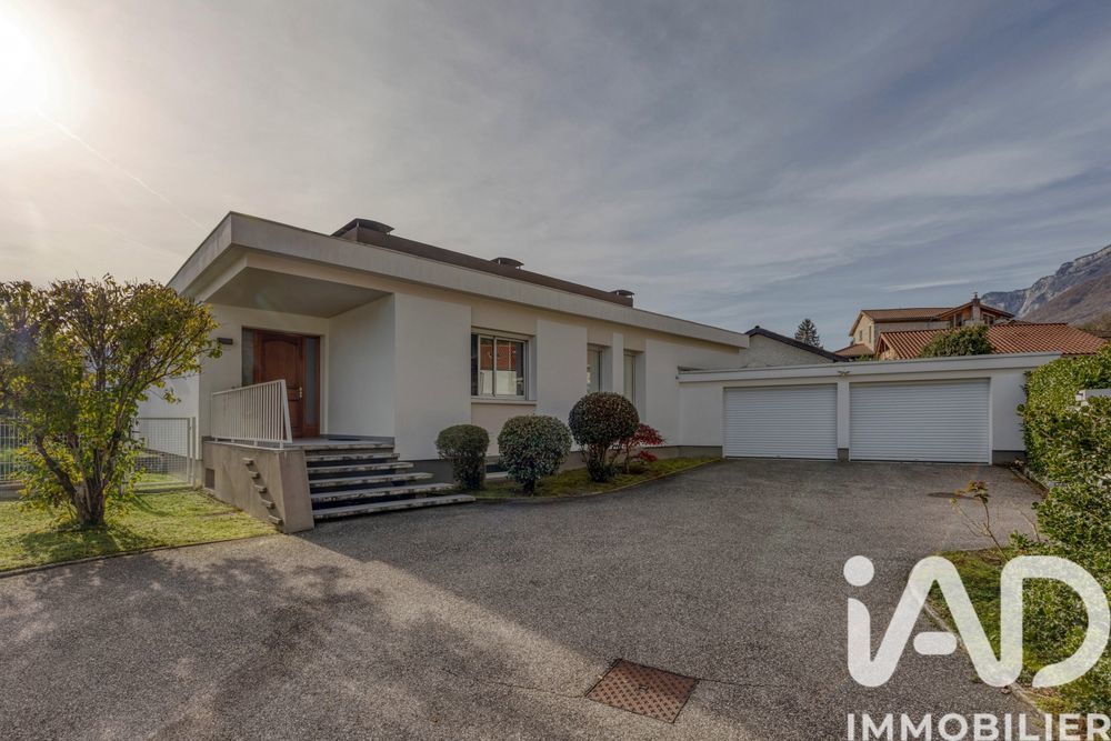 � vendre  Villa Crolles (38920)