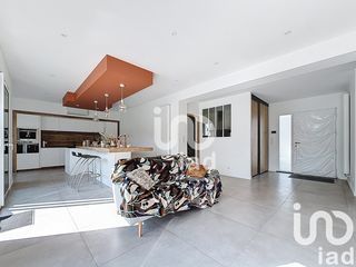  Maison � vendre 6 pi�ces 207 m�