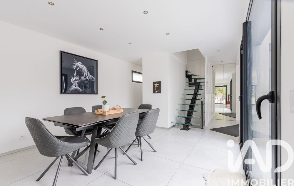 � vendre  Villa Sainte-Genevi�ve-des-Bois (91700)