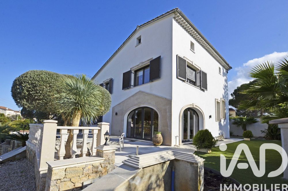 � vendre  Villa Mandelieu-la-Napoule (06210)