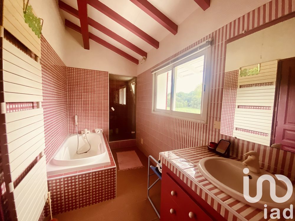 � vendre  Villa Saubion (40230)