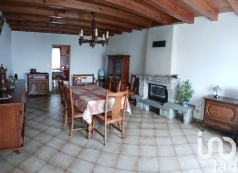   Vente Maison traditionnelle 6 pi�ces Maison - 6 pi�ce(s) - 159 m�
