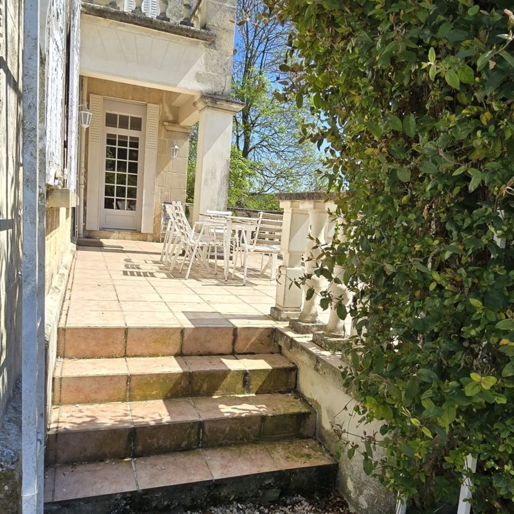 � vendre  Propri�t�/ch�teau Chamouille (02860)